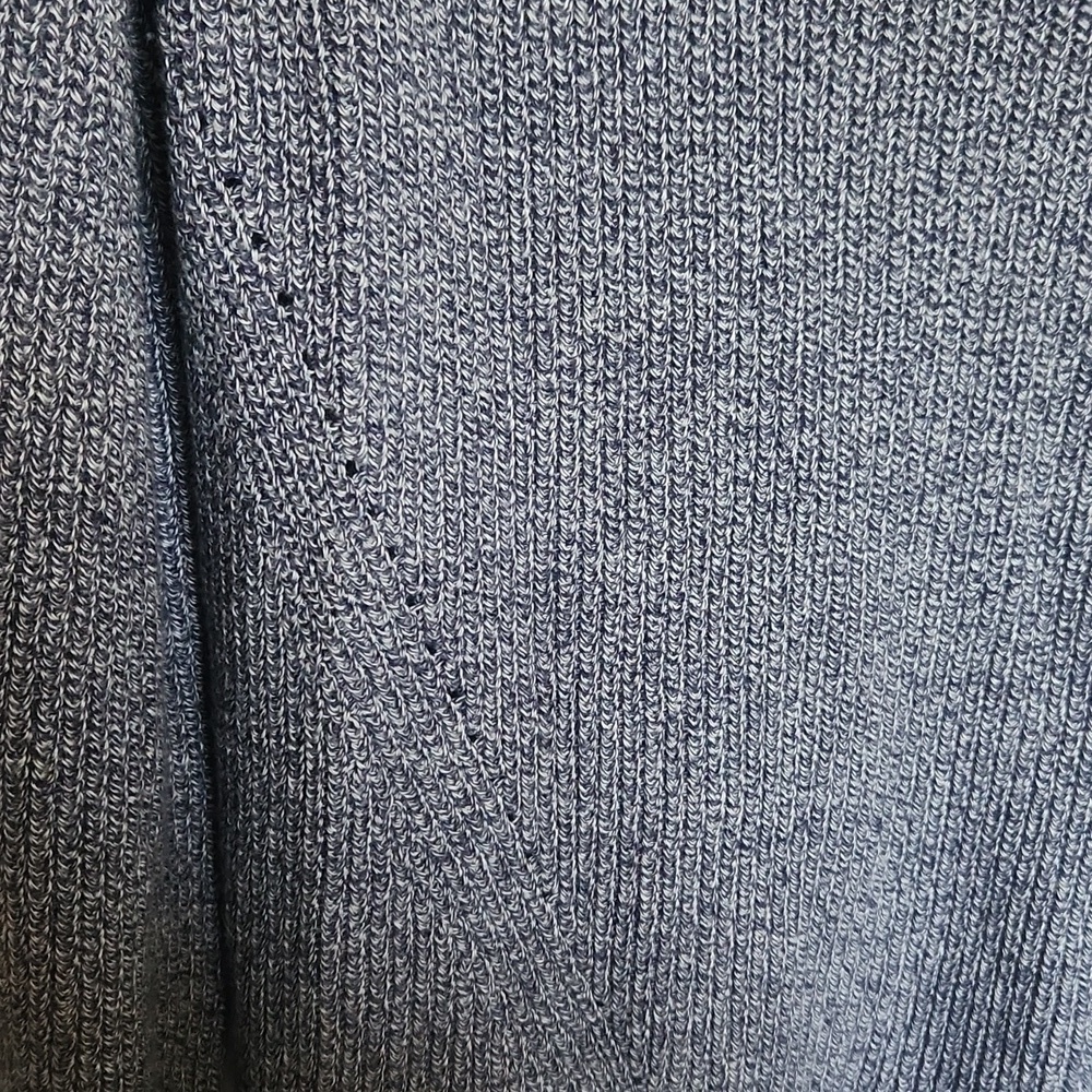 ✨ Reitmans “The Classic” V-Neck Knit Sweater -Size 2x ✨ - Picture 4 of 10